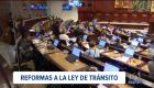 Que los radares sirvan solo para prevenir y no para sancionar, así como modernizar los sistemas de turnos y revisión vehicular, es parte de un paquete de reformas a la Ley de Tránsito.

Un reportaje de Karen Haro