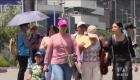 El COE Metropolitano y el Instituto de Hidrología y Meteorología Inamhi advierten de altas temperaturas diurnas y radiación solar extrema para este viernes y sábado. Un experto nos da algunas recomendaciones.

Un reportaje de Brigette Mancheno