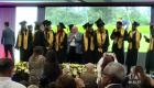 En el marco del programa de ‘Fomento Deportivo’ de Banco Pichincha y Fundación Crisfe, se celebró la graduación de la segunda promoción de las formativas del Club Deportivo Universidad Católica. Fueron 15 los jóvenes atletas los que alzaron su birrete.

Un reportaje de Mishel Villacís