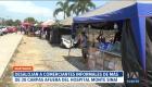 La Policía Nacional, junto a las Fuerzas Armadas y Segura EP, desalojó a los comerciantes informales que se ubicaban en los exteriores de un hospital en Guayaquil.

Un reportaje de Paula Kuhn