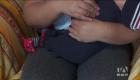 Octubre es el mes de la acondroplasia, una patología que afecta el crecimiento de los huesos. En Ecuador, cerca de 6.000 niños viven con esta condición, y sus padres solicitan al Estado la adquisición de un medicamento que podría ayudar a un desarrollo más normal.

Un reportaje de Nathalie Jiménez