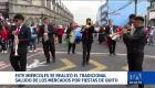 Los mercados de Quito participaron en su tradicional desfile con motivo de las Fiestas de Fundación de la capital. Cerca de 700 personas formaron parte de esta celebración y saludo a la ciudad.

Un reportaje de Brigette Mancheno