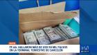 El dinero falso fue detectado en la Terminal Terrestre de Carcelén. El paquete provenía de Carchi y su destino final era la capital. Un reportaje de Nathalie Jiménez
