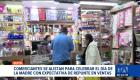 Desde arreglos florales hasta prendas de vestir, el comercio en Quito se activa para quienes buscan el regalo ideal en esta fecha especial. Un reportaje de Brigette Mancheno