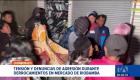 Entre gritos y reclamos, la maquinaria pesada ingresó al centro de abastos para ejecutar los trabajos previstos por el municipio. Un reportaje de Mercedes Chávez
