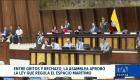 El Pleno legislativo dio paso a la normativa que regula los ecosistemas marinos en medio de reclamos y el rechazo por parte de la oposición. Un reportaje de Karen Haro