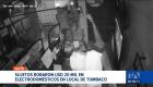 Las investigaciones policiales revelan que la banda del delincuente abatido en La Michelena saqueó un local en Tumbaco una hora antes. Un reportaje de Gustavo Jaramillo