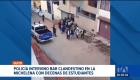 Servidores policiales del Distrito Eloy Alfaro desmantelaron un evento ilegal que ponía en riesgo a decenas de adolescentes. Un reportaje de Gustavo Jaramillo