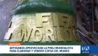 A pocos días del comienzo del mundial, artesanos del puerto principal elaboran réplicas de la Copa del Mundo y registran un incremento en ventas. Un reportaje de Jazmín Solís