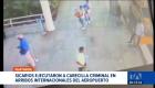 Autoridades confirmaron la detención de dos menores de edad como autores materiales del crimen registrado en el Aeropuerto de Guayaquil. Un reportaje de Astrid Singre