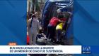 Tras el volcamiento de un bus al sur de Quito, que dejó siete heridos y un menor de edad muerto, el municipio suspendió el permiso de operación. Un reportaje de Brigette Mancheno