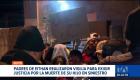 Familiares del menor fallecido en el accidente de Caupicho se concentraron para rechazar la libertad condicional otorgada al chofer del bus involucrado. Un reportaje de Brigette Mancheno