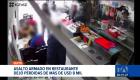 Hombres armados irrumpieron en un restaurante para amedrentar a los clientes. Lograron sustraer joyas de alta gama valoradas en USD 8 mil. Un reportaje de Juan Miguel Rodríguez