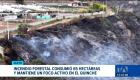 Las llamas fueron controladas por los equipos de emergencia, quienes permanecen en el sitio para prevenir reactivaciones. Un reportaje de Gustavo Jaramillo