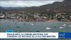 Turistas arriban a las costas de Manabí para presenciar la temporada de ballenas jorobadas. La afluencia de viajeros impulsa el turismo local de la zona. Un reportaje de Ricardo Cruzatty