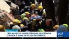 Pese a la cifra de fallecidos, heridos y desaparecidos, los equipos de socorro no descansan en las zonas afectadas para ayudar. Un reportaje de Brigette Mancheno