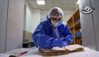 El paso del tiempo trae amenazas invisibles para nuestro pasado —como hongos, bacterias e insectos— capaces de destruir información invaluable que hoy busca ser protegida mediante la radiación. Le contamos cómo funciona esta fascinante manera de conservar documentos con más de cuatro siglos de historia.