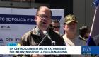 Un operativo policial descubrió una red dedicada a realizar llamadas y enviar mensajes amenazantes, se exigía dinero a víctimas situadas dentro y fuera del país. Un reportaje de Gustavo Jaramillo