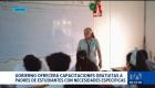 El Ministerio de Educación y Secap ofrecerán cursos gratuitos a padres que acompañan a estudiantes con necesidades específicas. Un reportaje de Mayli Rosas