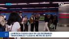 La estación Jipijapa se convirtió en el escenario de una presentación artística que busca acercar la cultura a los usuarios del transporte. Un reportaje de Gustavo Jaramillo