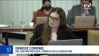 La norma establece que los procesados asuman el costo del grillete y reemplaza la vigilancia fija por patrullajes policiales. Un reportaje de Carlos Sacoto
