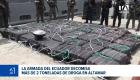 Durante una intervención ejecutada la madrugada de este sábado en aguas territoriales, el personal militar logró la incautación de droga, además la detención de tres tripulantes implicados. Un reportaje de Daniel Moreira