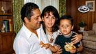 De un taller de zapatos al aplauso de todo un continente, la voz de JJ trascendió la música para volverse una leyenda. Hoy, su hijo abre el baúl familiar para revelarnos el lado más humano del Ruiseñor de América: el padre que entre risas, acordes y nostalgia dejó una huella imborrable en su memoria.