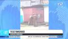 Operativos militares desplegados en distintas provincias permitieron la incautación de municiones, droga y armamento en paredes falsas, además de la liberación de víctimas de secuestro. Un reportaje de Camila Guevara