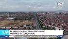 Moradores del sector de La Aurora exigen obras de seguridad vial. Mientras la Prefectura del Guayas afirma que las obras pueden avanzar, el Municipio sostiene que faltan autorizaciones clave. Un reportaje de Ever Moreira
