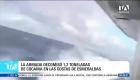 La intervención naval en alta mar permitió neutralizar el cargamento ilícito, mientras que los sospechosos lograron escapar durante la persecución. Un reportaje de Catalina García.