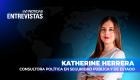 La consultora política en seguridad pública y de Estado, Katherine Herrera, analizó la efectividad y los límites de las medidas de excepción en la lucha contra la delincuencia organizada. Herrera explicó que, si bien los toques de queda pueden impactar temporalmente las economías ilícitas al restringir la movilidad y el tiempo de operación, su uso prolongado o recurrente corre el riesgo de perder eficacia disuasiva. Según la especialista, la sobreexposición a estas restricciones permite que las organizaciones delictivas adapten sus estrategias operativas y desarrollen capacidad de resiliencia frente a los controles estatales, por lo que enfatizó la necesidad de complementar estas acciones con inteligencia táctica y reformas estructurales