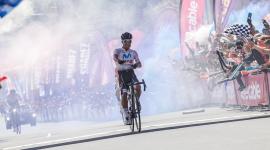 Richard Huera finalizando la etapa 8 de la vuelta en Costa Rica.