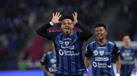 Patrik Mercado, de Independiente del Valle, celebra su golazo ante El Nacional. Lo acompaña Aron Rodriguez. IDV visitará al Manta, el sábado 9 de agosto del 2025.