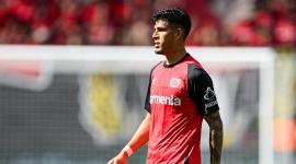 Piero Hincapié recibe elogios de la prensa inglesa por su juego agresivo. Es un gran iniciador de acciones y distribuidor de balones, según The Athletic