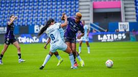 Dragonas lleva una campaña impecable en la Superliga femenina. El equipo femenino de Independiente del Valle recibe a Liga de Quito, en su casa.