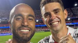 Lucas Moura (izq.) y Óscar intentan recuperarse para llegar al partido ante Liga de Quito, por  los cuartos de  final  de la Copa Libertadores 2025