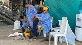 Rescatan 23 trabajadores atrapados en una mina en Colombia