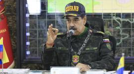 Fotografía cedida por Palacio de Miraflores del presidente de Venezuela, Nicolás Maduro, hablando durante el vigésimo aniversario del Comando Estratégico Operacional de la Fuerza Armada Nacional Bolivariana (Ceofanb) este viernes, en Caracas (Venezuela). Maduro aseguró que los ciudadanos lo siguen viendo por YouTube pese a, dijo, la "censura" que le impuso la plataforma que sacó del aire el canal del mandatario, que contaba con más de 233.000 suscriptores.