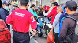 La joven se movilizaba en una moto cuando manifestantes la atacaron.