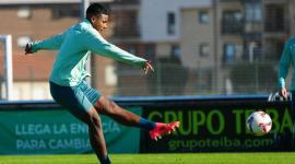El ecuatoriano Jeremy Arévalo previo a su partido con su club Real Racing.