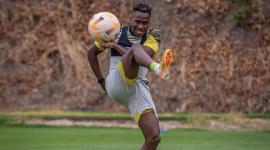 Bryan Carabalí, defensa de Barcelona, será titular ante Liga Deportiva Universitaria, en la jornada del viernes 17 de octubre del 2025.