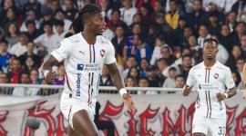 Ricardo Adé aporta precisión, control  y seguridad en la zaga de Liga Deportiva Universitaria