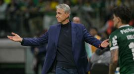 Tiago Nunes, director técnico de Liga Deportiva Universitaria, compareció a la rueda de prensa luego del partido ante Palmeiras, en Allianz Parque.