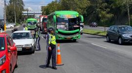 Los agentes de tránsito son los encargados de controlar la medida Pico y Placa