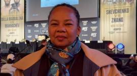 Katty Hurtado, mamá de Michael en la conferencia de prensa del UFC 322