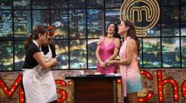 Josh Paredes y Naykim Tzamarenda son los ganadores del reto de caja misteriosa en el estreno de MasterChef Celebrity Ecuador.