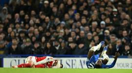 Moisés Caicedo y Piero Hincapié salieron como titulares en la Premier