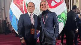 Francisco Egas, presidente de la FEF y Sebastián Beccacece, Director Técnico de la Selección Mayor, en el Kennedy Center para presenciar el sorteo de la Fase de Grupos del Mundial 2026
