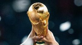 Trofeo de la FIFA que se entrega al conjunto campeón cada cuatro años. • Facebook FIFA World Cup.