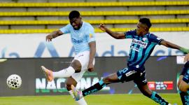 Quito 4 de abril del 2026. Universidad Católica recibe a Guayaquil City por una fecha más del campeonato nacional de fútbol LigaEcuabet en el estadio Olímpico Atahualpa.API / DANIEL MOLINEROS